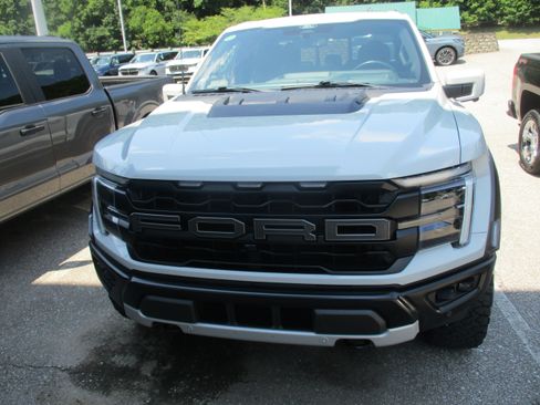 Certified 2024 Ford F150 Raptor AWD/4WD image 8