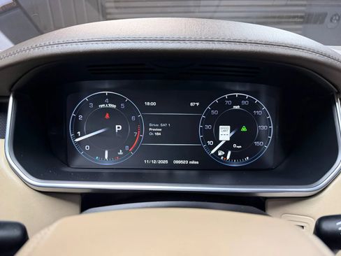 Used 2016 Land Rover Range Rover HSE image 49