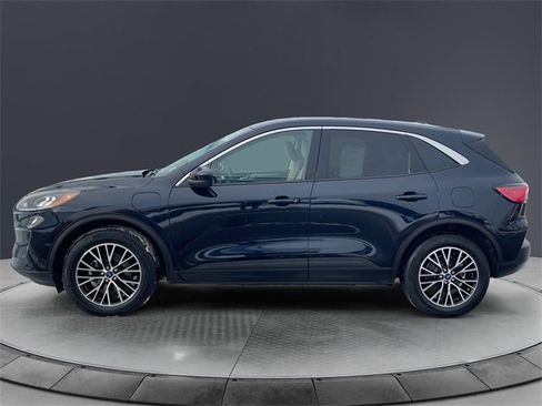 Used 2021 Ford Escape SE image 2