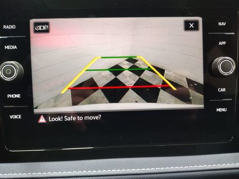 New 2025 Volkswagen Taos SEL image 8