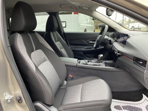 Used 2026 Nissan Sentra SV w/ SV Convenience Package image 32