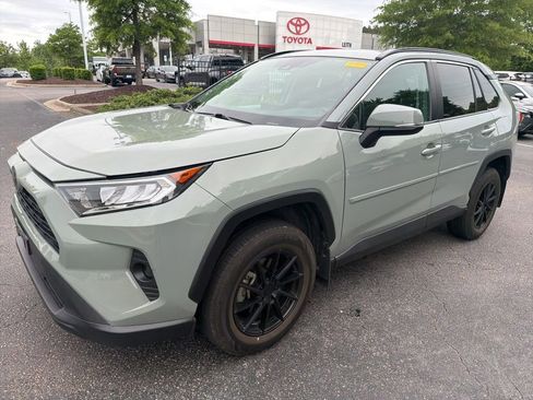 Used 2020 Toyota RAV4 XLE w/ Convenience Package AWD/4WD image 17