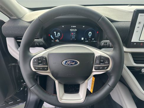 New 2026 Ford Explorer Active w/ Active Comfort Package AWD/4WD image 13