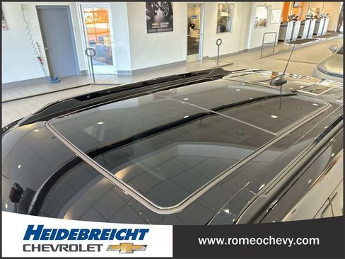 Used 2024 Chevrolet TrailBlazer RS w/ Convenience Package image 36