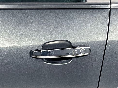 Used 2020 Chevrolet Trax LT w/ Driver Confidence Package image 16