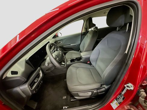 Used 2025 Kia K4 LXS image 13