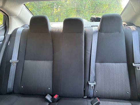 Used 2025 Nissan Sentra SV FWD image 36