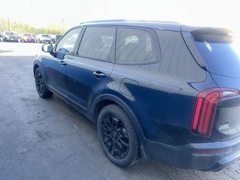 Used 2022 Kia Telluride SX AWD/4WD image 3