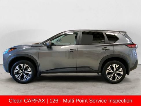Used 2022 Nissan Rogue SV image 2