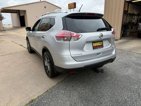 Used 2015 Nissan Rogue SL AWD/4WD image 6