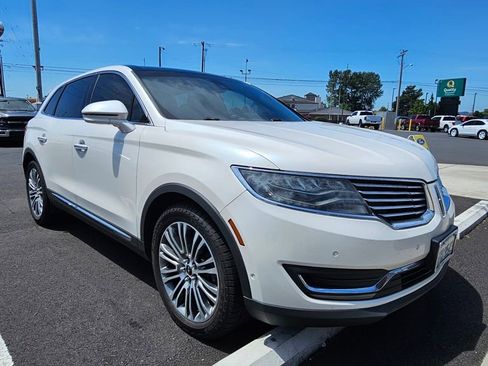 Used 2016 Lincoln MKX Reserve w/ Luxury Package AWD/4WD image 3