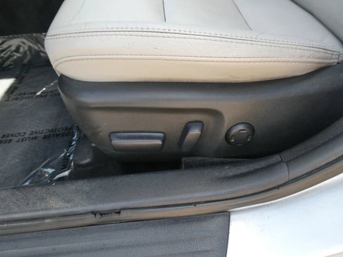 Used 2015 Toyota Avalon XLE Premium FWD image 17