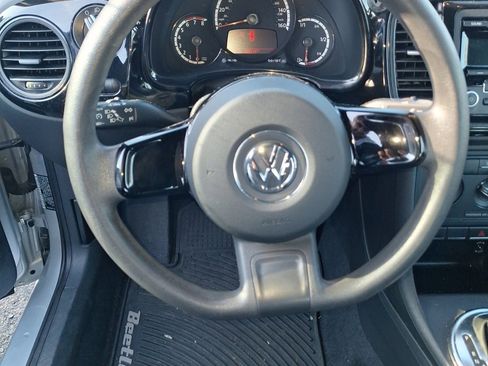 Used 2013 Volkswagen Beetle 2.5 image 9