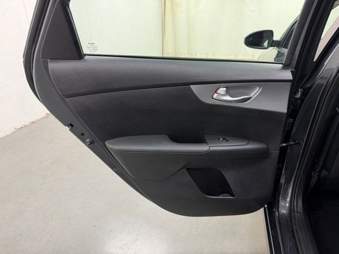 Used 2023 Kia Forte LXS w/ LXS Technology Package image 15