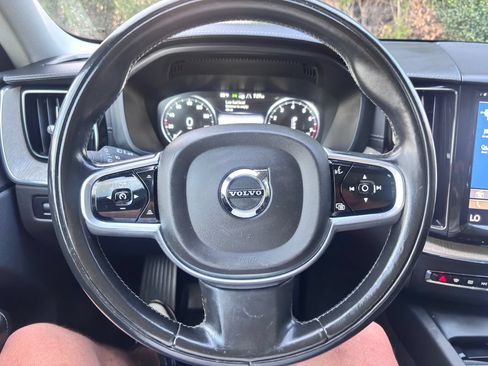 Used 2018 Volvo XC60 T5 Inscription w/ Convenience Package AWD/4WD image 22