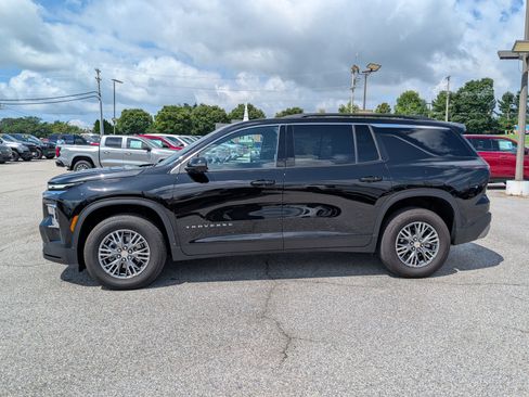 Used 2026 Chevrolet Traverse LT w/ Driver Confidence Package FWD image 6