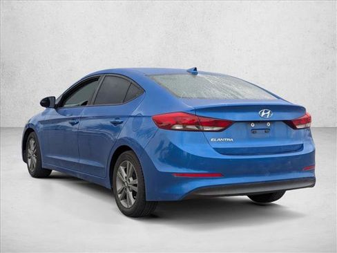 Used 2017 Hyundai Elantra SE image 7