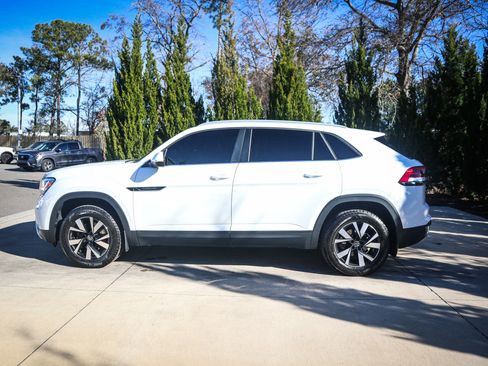 Used 2022 Volkswagen Atlas Cross Sport SE image 7