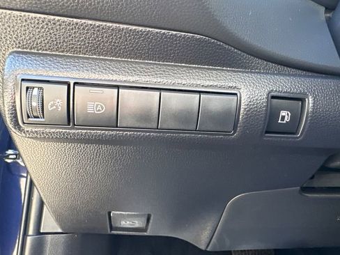Used 2023 Toyota Corolla LE image 30