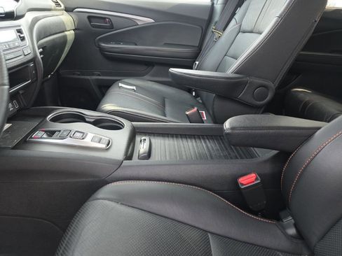 Used 2023 Honda Passport TrailSport image 23