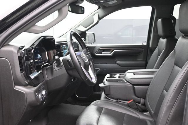 Used 2025 GMC Sierra 1500 SLT AWD/4WD image 21