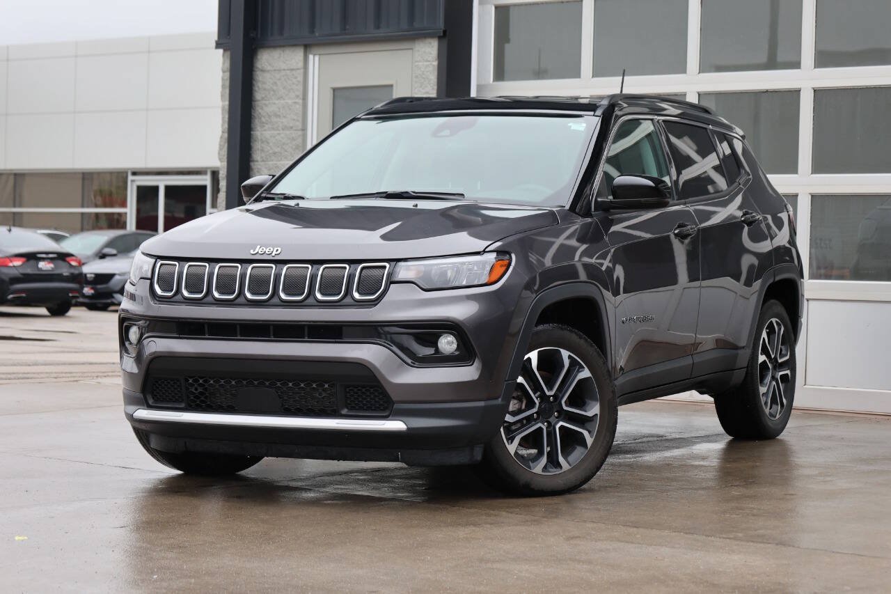 Used 2022 Jeep Compass Limited AWD/4WD image 3