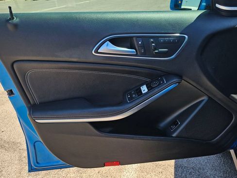 Used 2016 Mercedes-Benz GLA 250 image 25