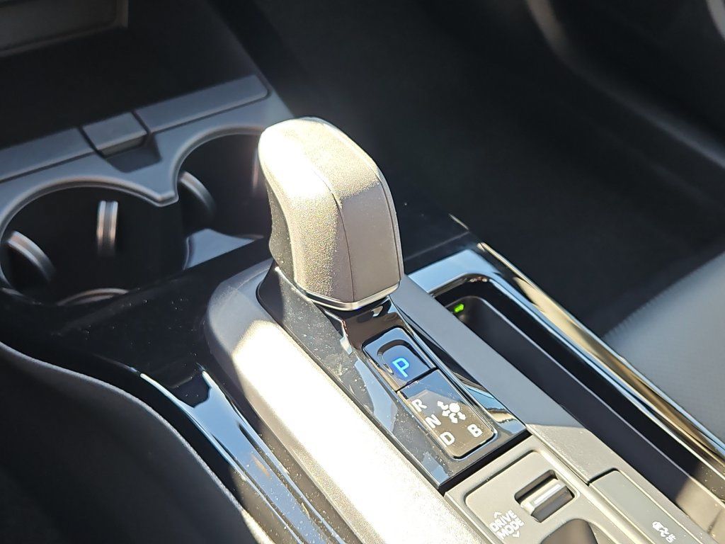 New 2027 Toyota Prius XLE AWD/4WD image 16