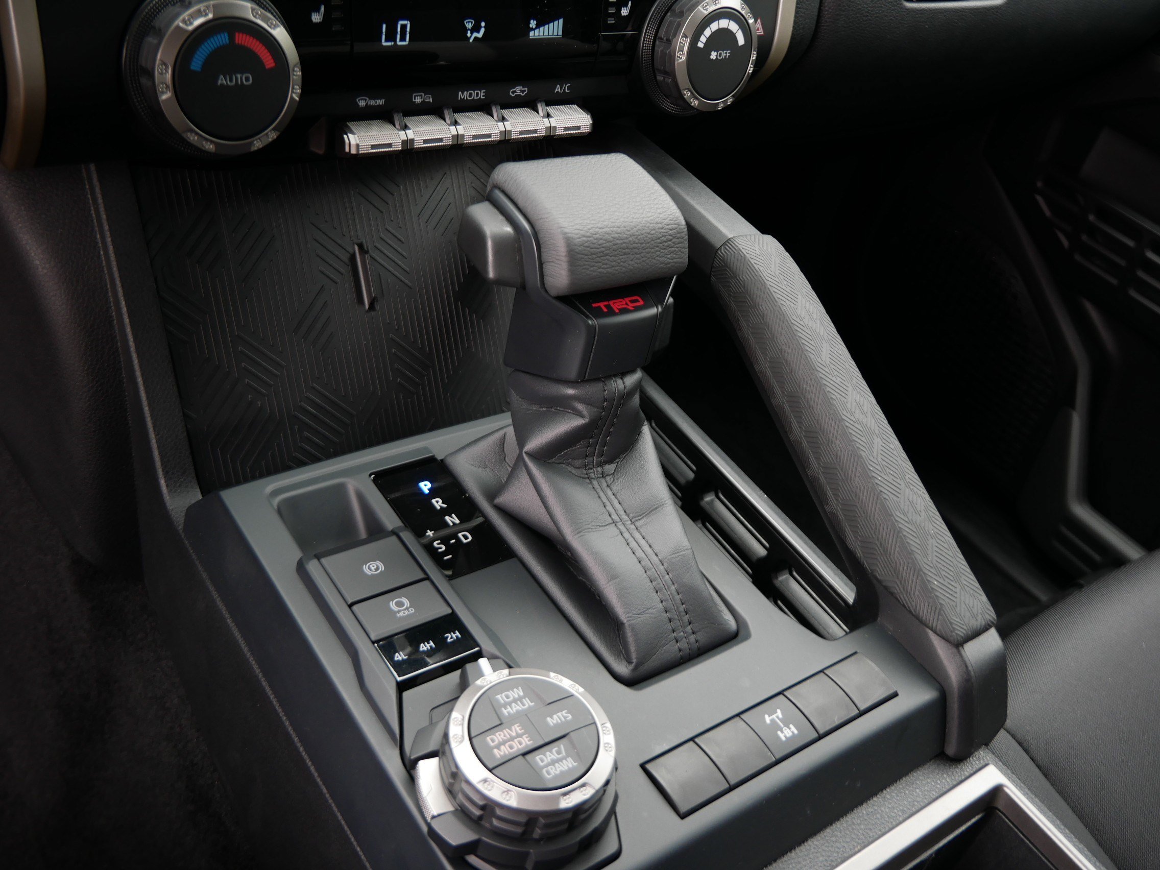 Certified 2025 Toyota Tacoma TRD Off-Road AWD/4WD image 7