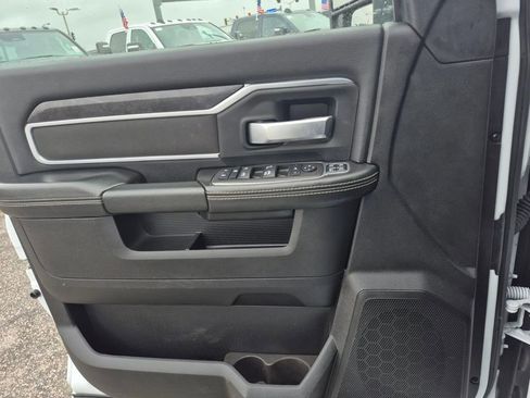 Used 2024 RAM 2500 Big Horn image 12