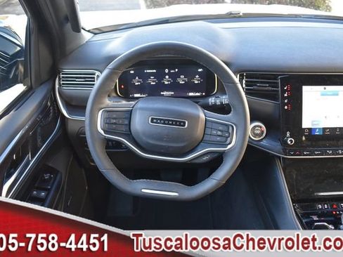 Used 2024 Jeep Wagoneer 4WD image 32