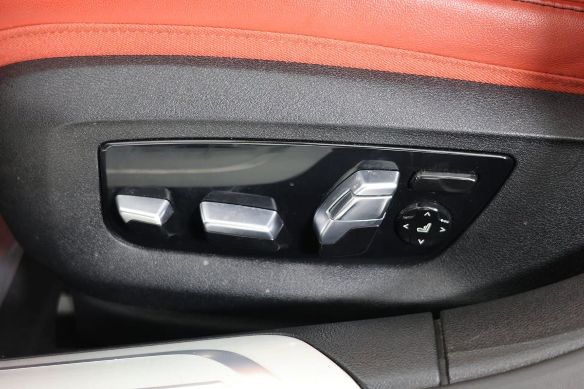 Used 2022 BMW ALPINA B7 xDrive AWD/4WD image 24