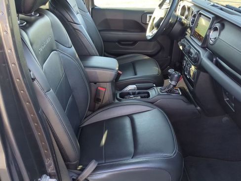 Used 2022 Jeep Gladiator Overland w/ Popular Equipment Package image 16