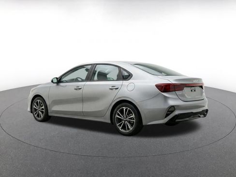 Used 2024 Kia Forte LXS FWD image 7