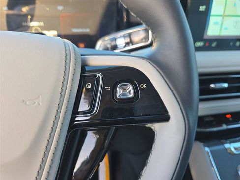 New 2026 Lincoln Aviator 2WD image 23