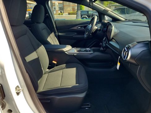 Used 2026 Chevrolet Equinox EV LT FWD image 17