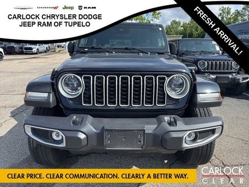 Used 2025 Jeep Wrangler Unlimited Sahara w/ Safety Group AWD/4WD image 3
