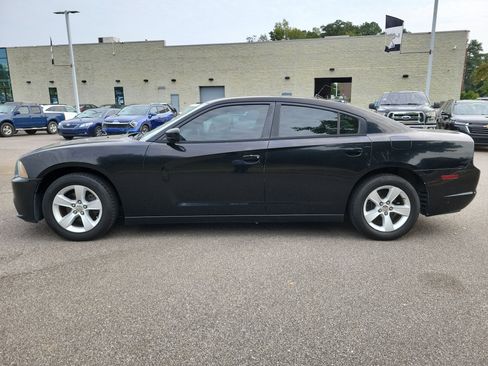 Used 2012 Dodge Charger SE image 22