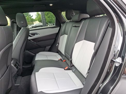 Certified 2026 Land Rover Range Rover Velar Dynamic SE AWD/4WD image 19