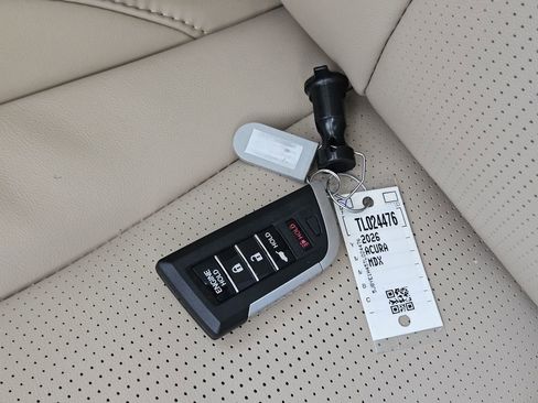 New 2026 Acura MDX w/ Technology Package AWD/4WD image 32