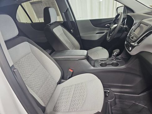 Certified 2024 Chevrolet Equinox LS w/ LS Convenience Package FWD image 13