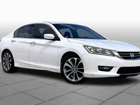 Used 2015 Honda Accord Sport image 3