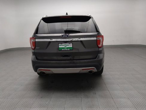 Used 2017 Ford Explorer XLT image 7