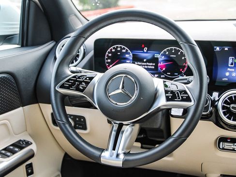 Certified 2025 Mercedes-Benz GLA 250 image 15
