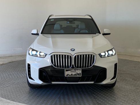 Certified 2025 BMW X5 xDrive50e w/ M Sport Package image 6