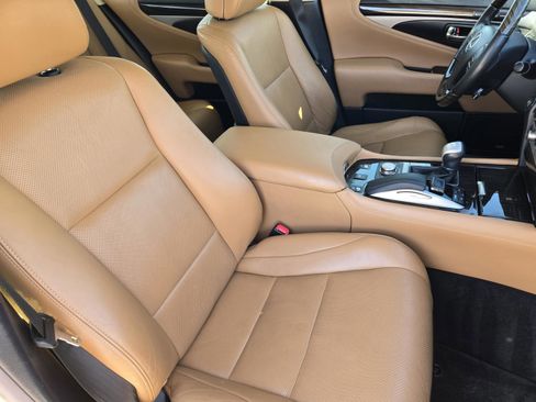 Used 2017 Lexus LS 460 Comfort w/ Comfort Package image 22