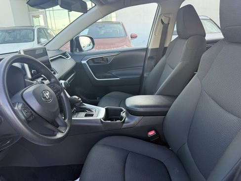 Used 2024 Toyota RAV4 LE image 9