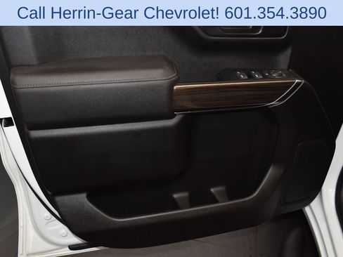 Used 2021 Chevrolet Silverado 1500 LT Trail Boss AWD/4WD image 11