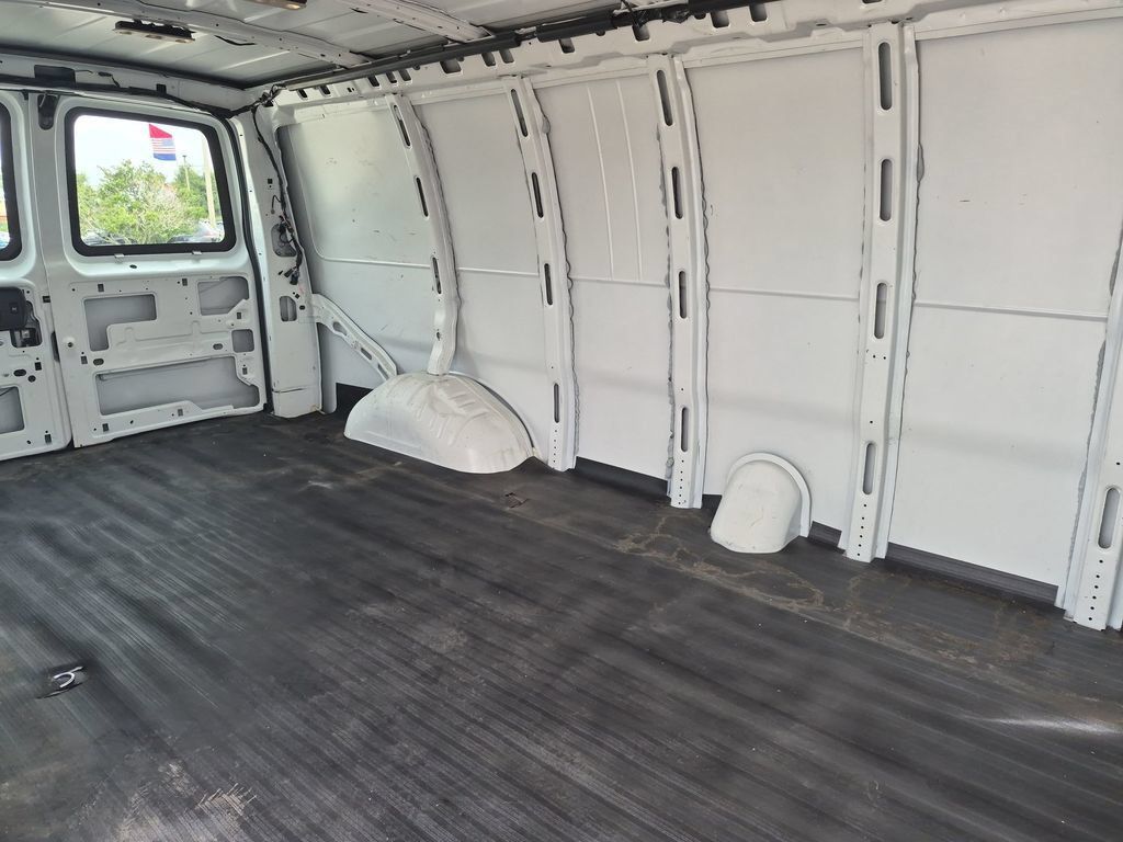 Used 2021 Chevrolet Express 2500 Extended w/ Driver Convenience Package RWD image 27