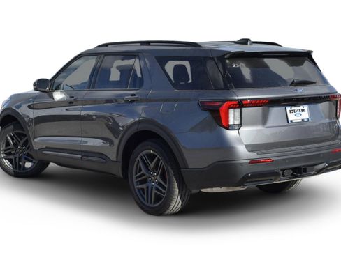 New 2026 Ford Explorer ST-Line w/ ST-Line Street Pack image 4